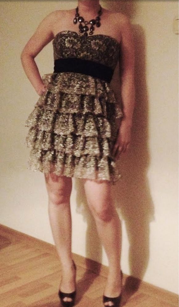 Krótka sukienka wieczorowa Orsay