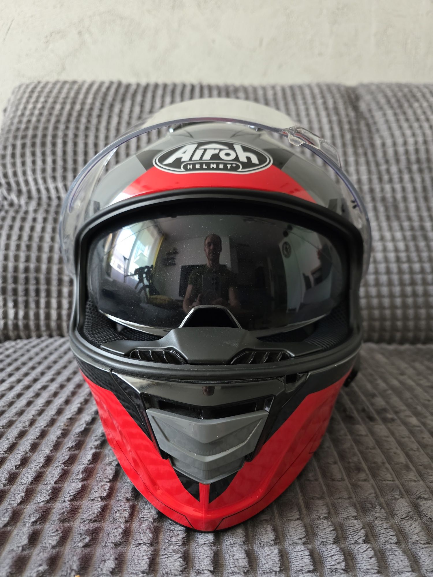 Kask integralny AIROH Spark Red Gloss szary czerwony czarny
