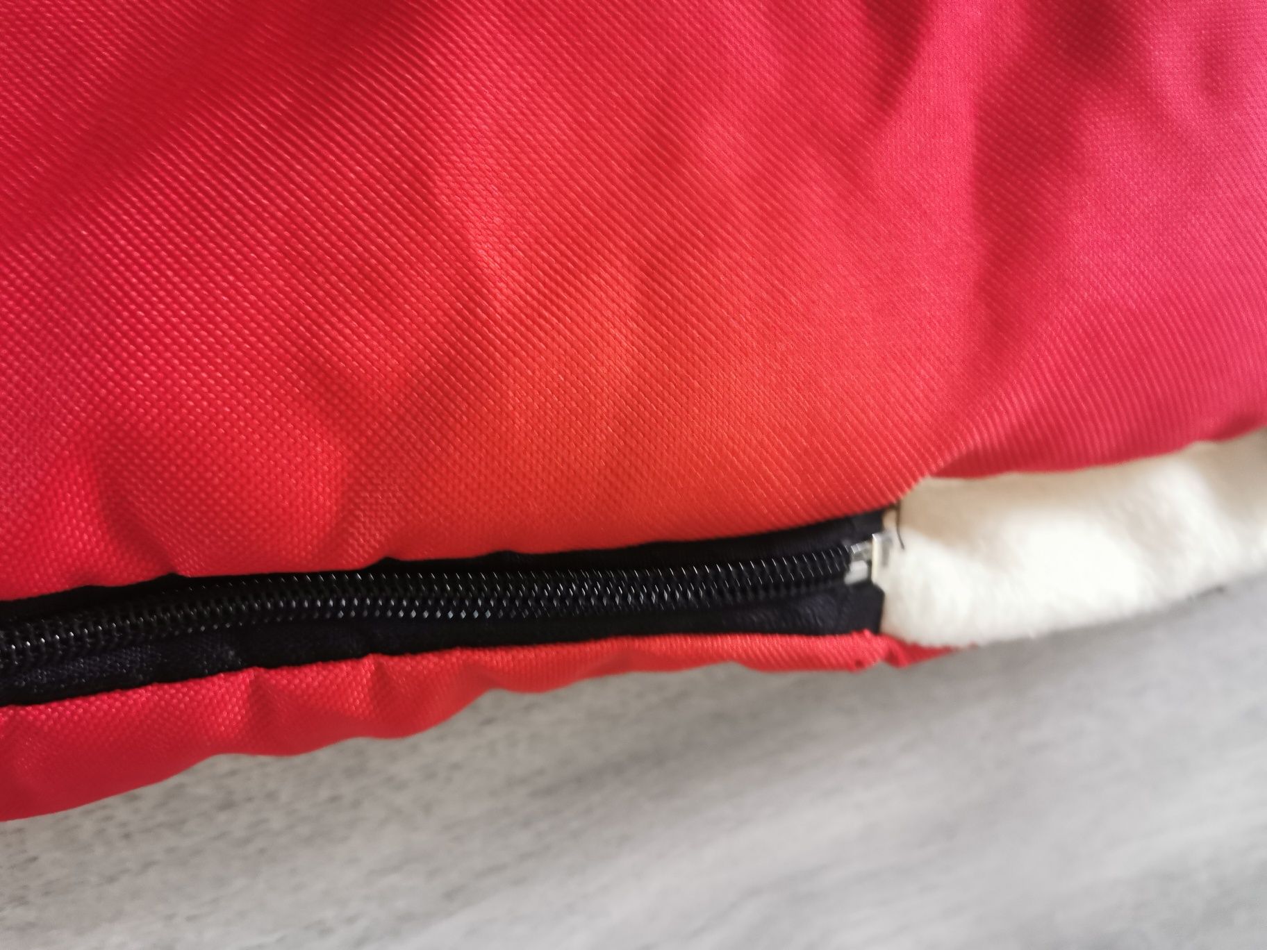 Śpiwór w idealnym stanie, do wózka, sanek, czerwony i kremowy, 85x45