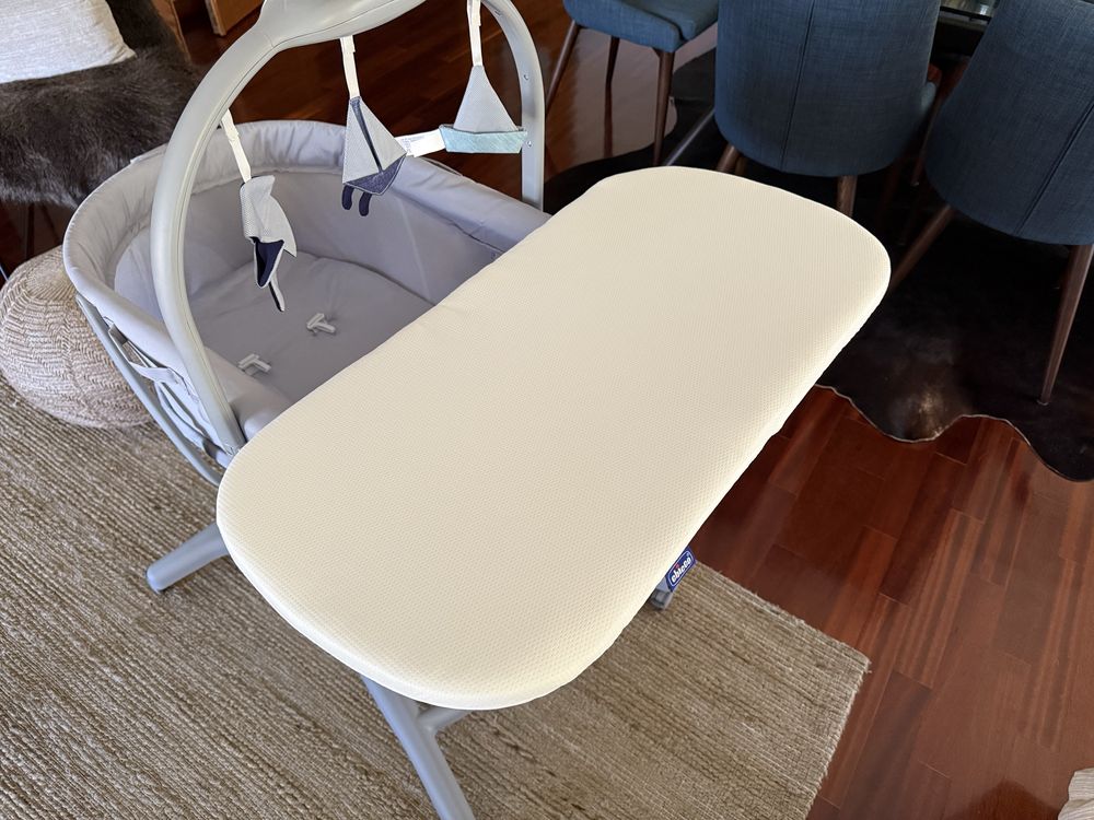 Chicco Baby Hug Pro 5 em 1 + colchão
