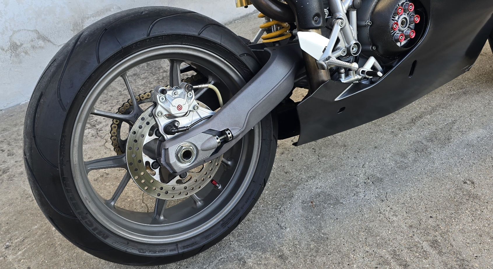 Ducati 749s dark edition
