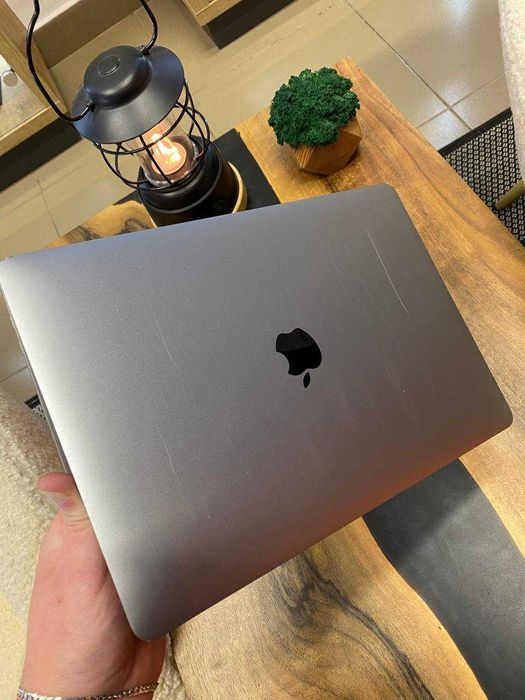 Ноутбук Apple MacBook Pro 13" i5/8/256GB Space Gray (MR9Q2) 2018