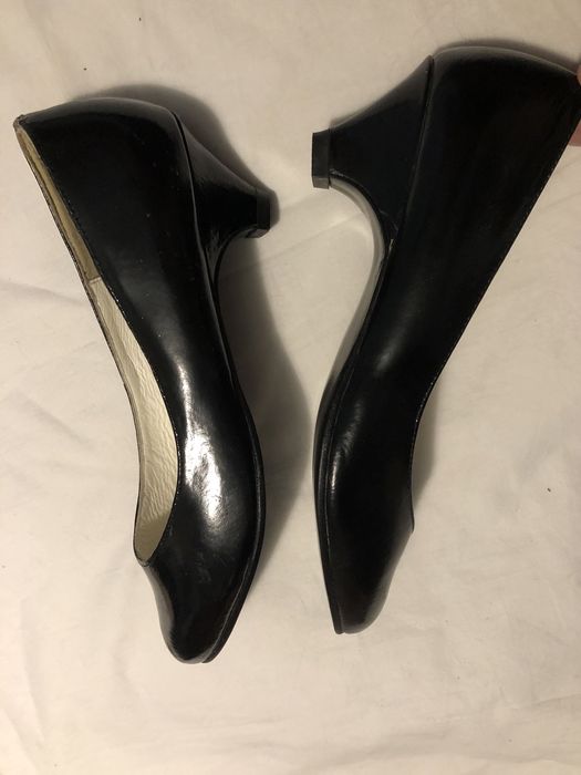 Туфлі лаковані, нові