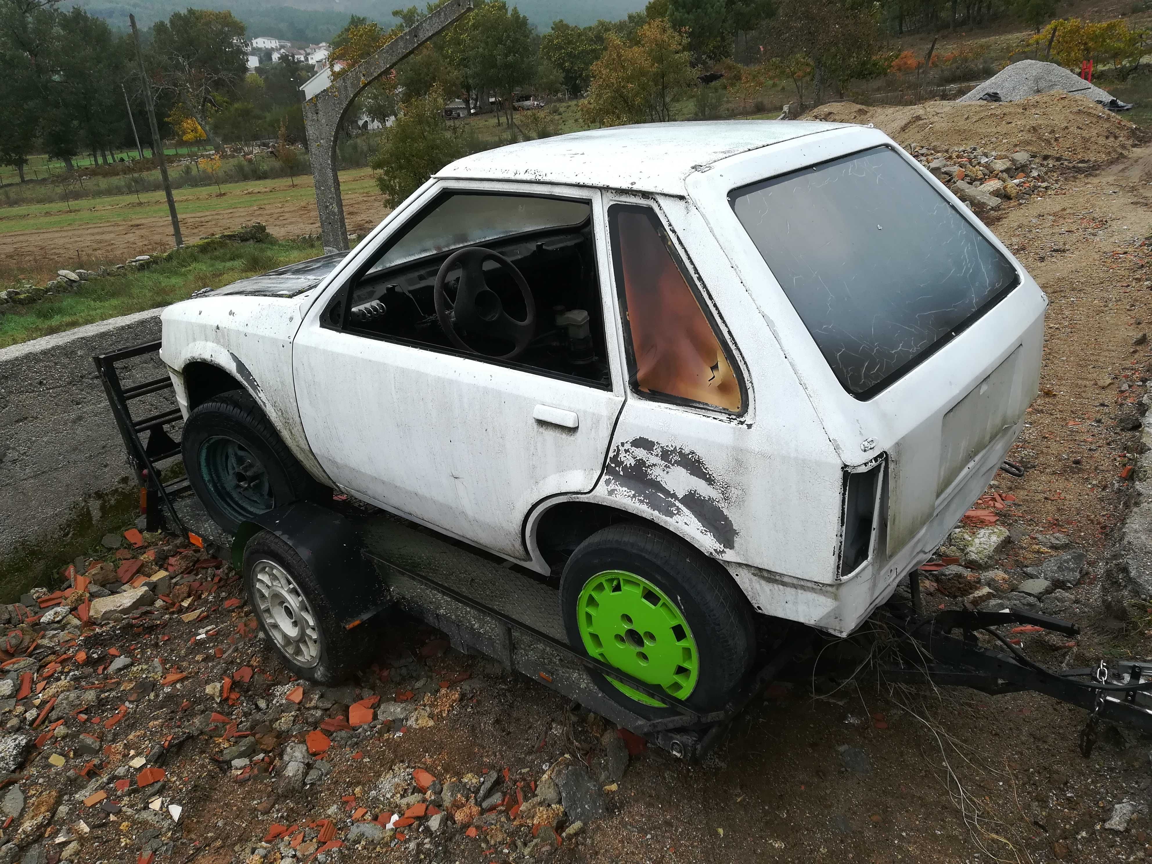 Opel Corsa A curtado para pericias