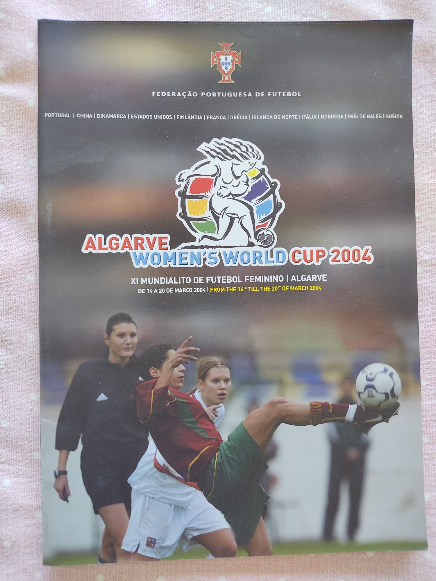 Programa de Mundialito de futebol feminino Algarve 2004