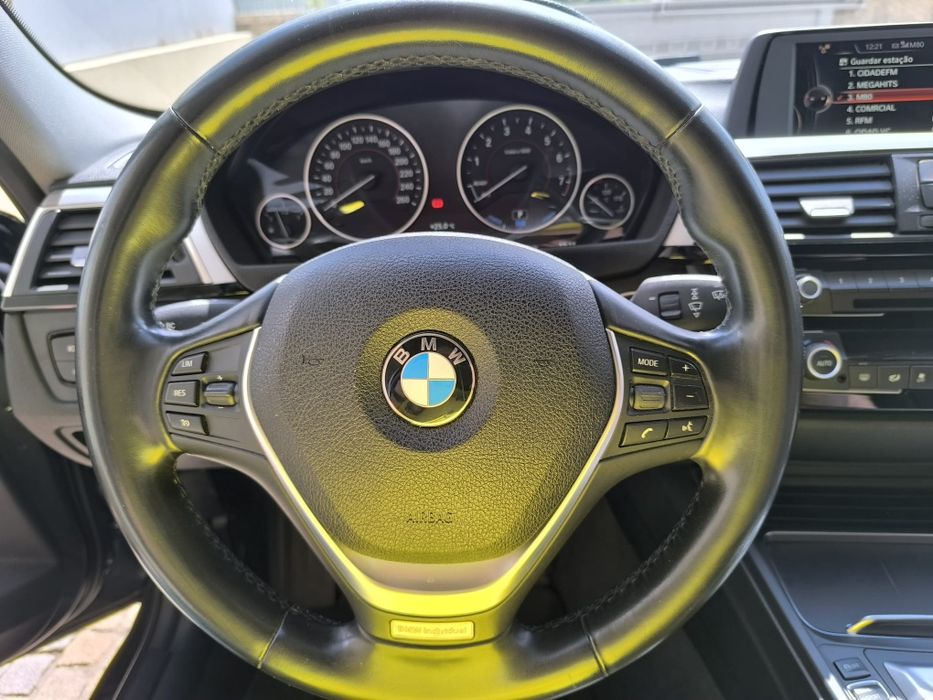 BMW 330e  pack Luxe