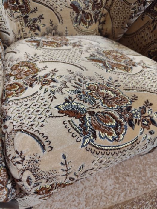 Продам два кресла