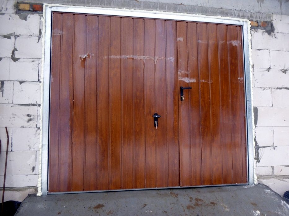 Brama garażowa uchylna BRAMY do muru PRODUCENT dostawa i montaż