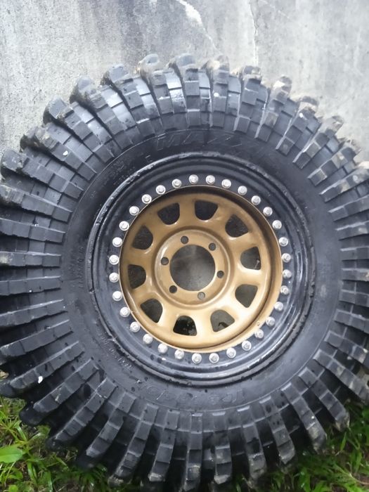Maxxis Trepador 37 com jantes