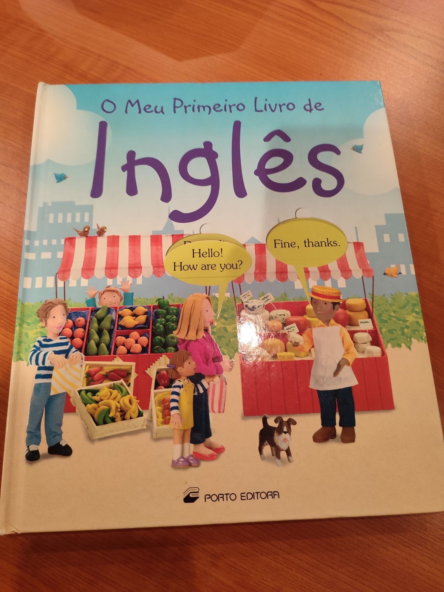 Primeiro livro de inglês com páginas em cartolina
Iniciação ao inglês