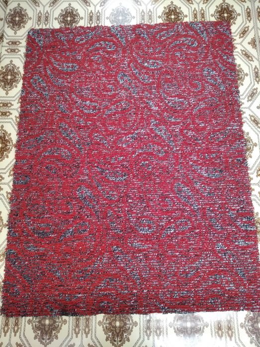 Палас/дорожка 1м20см*90см и ковры 2*3м и 1м40см*1м90см.