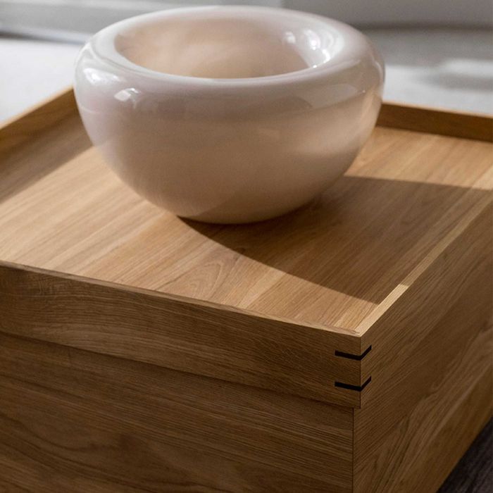 Japoński stolik pomocniczy (Kristian Dam)