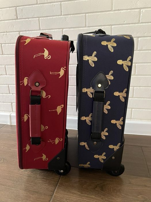 Чемодан дорожній