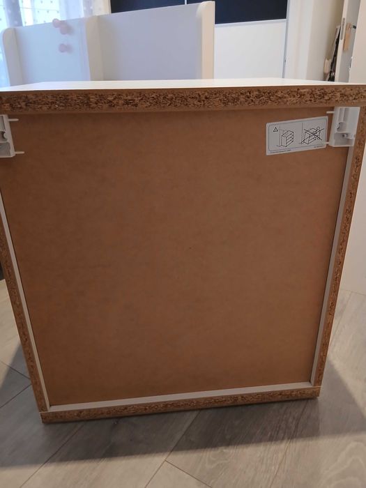 Mesa de Cabeceira/Cómoda IKEA