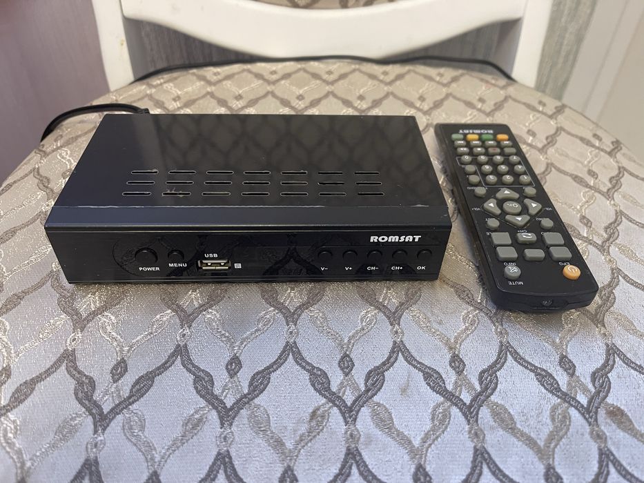 Приставка Тюнер т2 ROMSAT