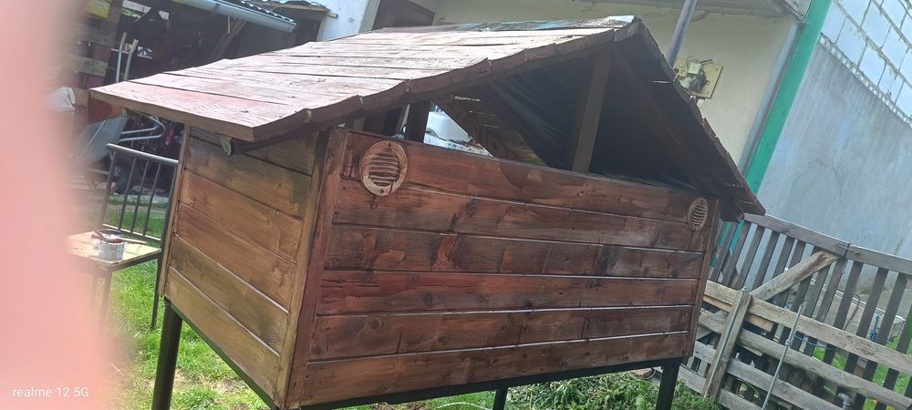 Sprzedam duża budę dla królików