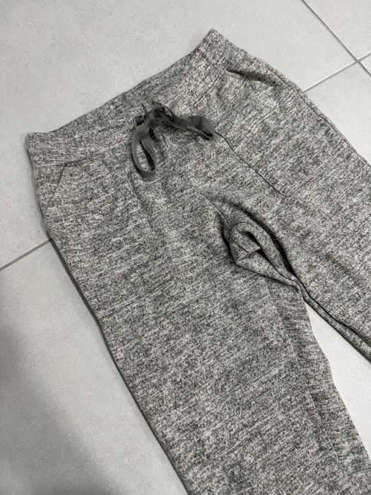 Spodnie dresowe dla dziewczynki przyjemny materiał polecam 7lat 122cm