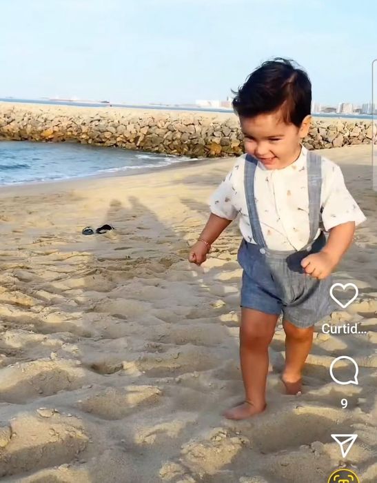 conjunto jardineira kafka