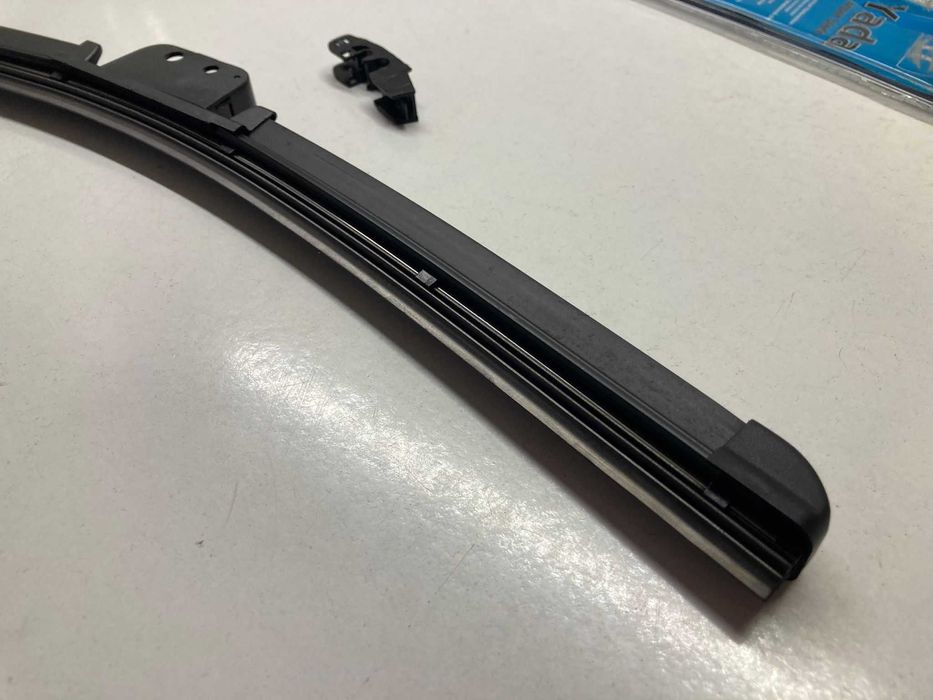 Escova Limpa Para-brisas (YADA)