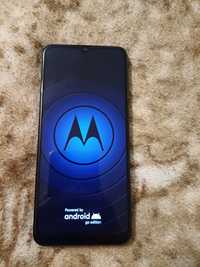 Телефон Motorola e13