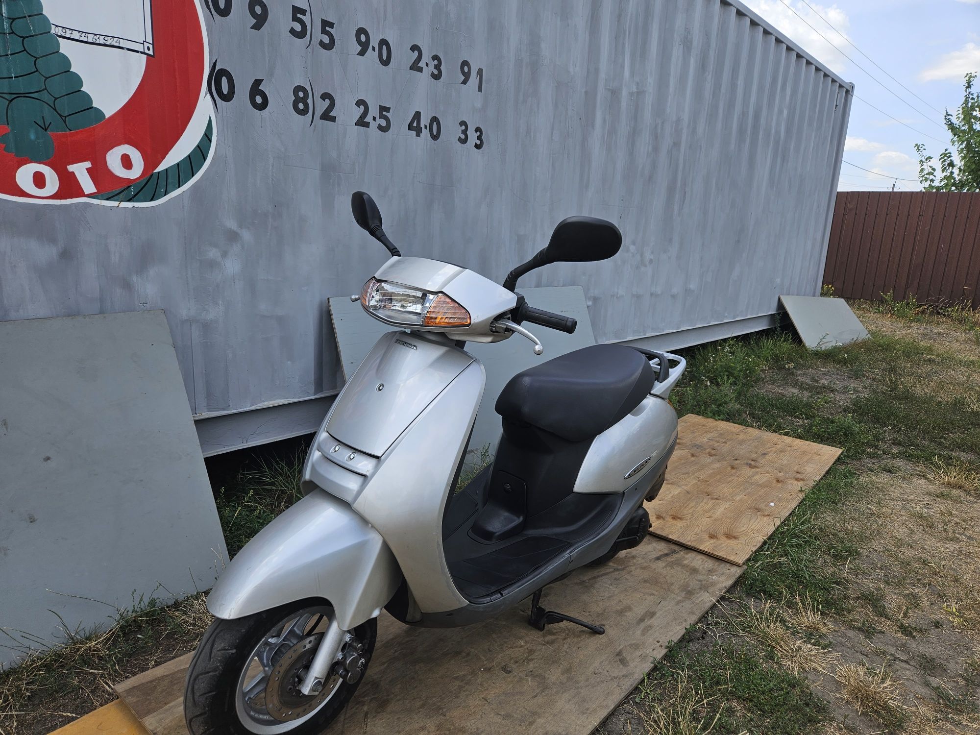 Продажа Honda Lead 20 без пробігу по Україні Lead48 з Японії мопед 2Т