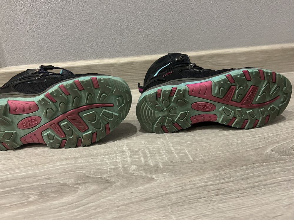 Buty zimowe trekingowe dziewczece CMP wodoodporne r 34