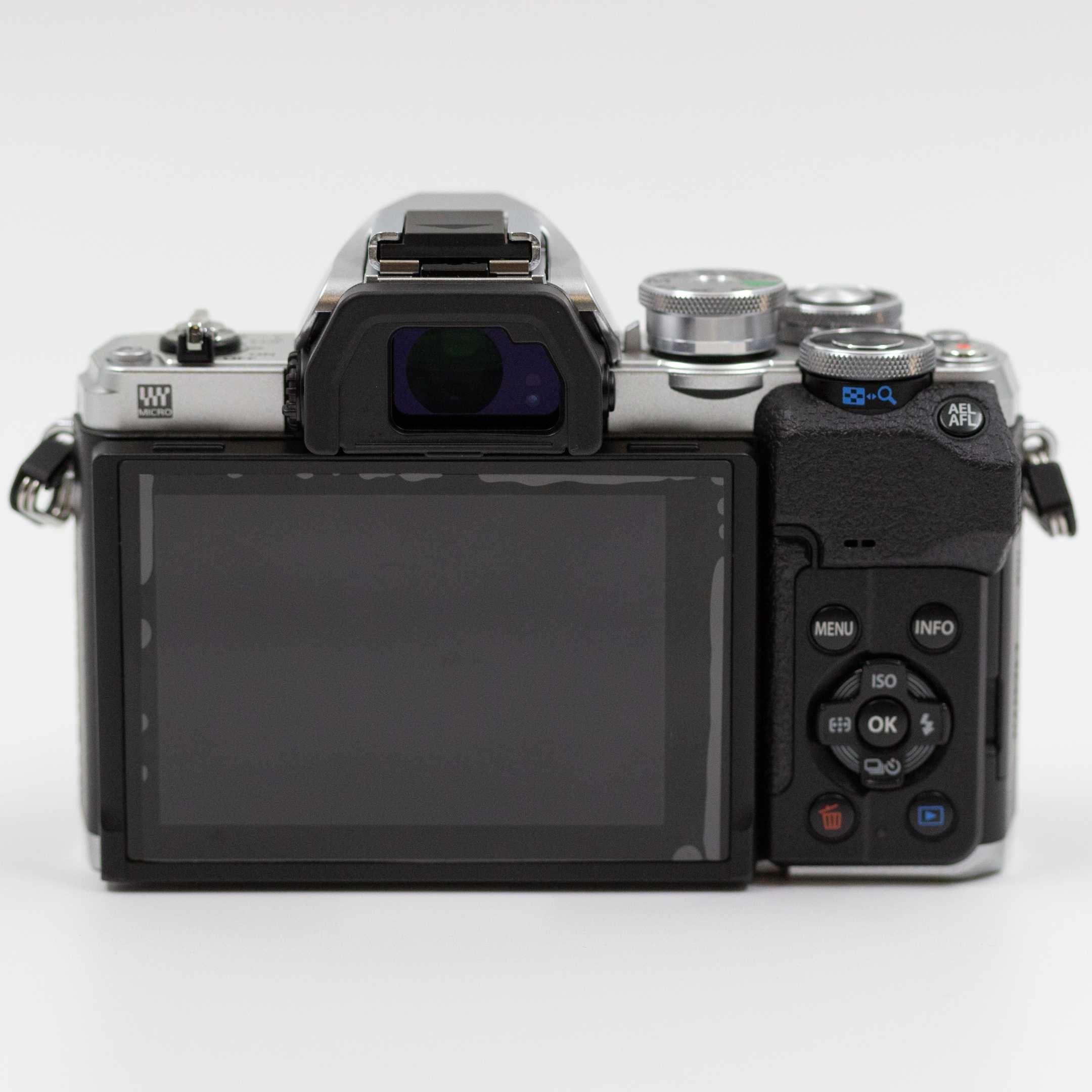 OM-D E-M10 Mark IV e Lente kit 14-42mm f/3.5-5.6-Garantia até 02/08/28