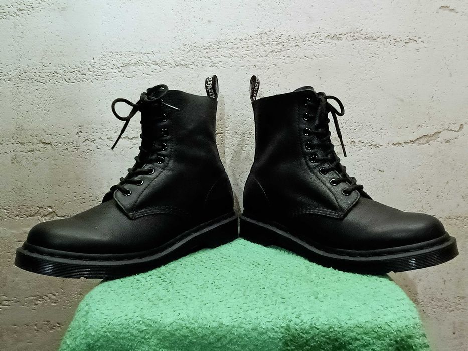 Glany DR.MARTENS 1460 PASCAL MONO r.41 skóra stan idealny