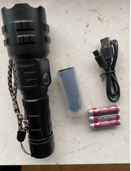 Latarka LED akumulatorowa taktyczna MOCNA POWERBANK