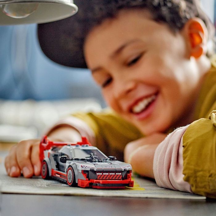Lego Speed Champions Wyścigowe Audi S1 E-tron Quattro 76921