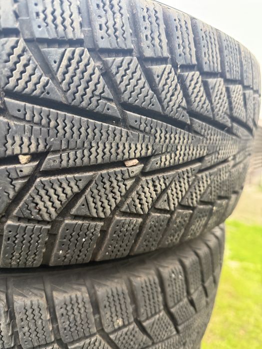Продам комплект 195 65 15 Hankook Winter Icept IZ2