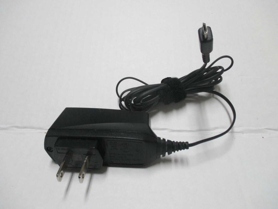 Зарядное устройство Nokia AC-6U ( Америк.вилка)-оригинал.