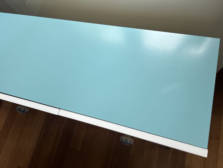 Komoda konsola szafka używana turkusowa biała szuflady