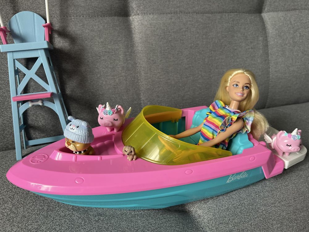Barbie zestaw motorówka budka ratownika lalka z aparatem na zębach