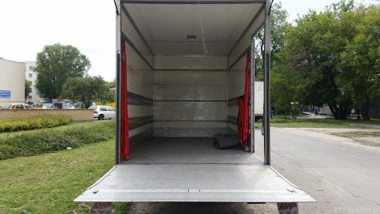 Transport Usługi Transportowe Samochód Dostawczy z Windą Piaseczno