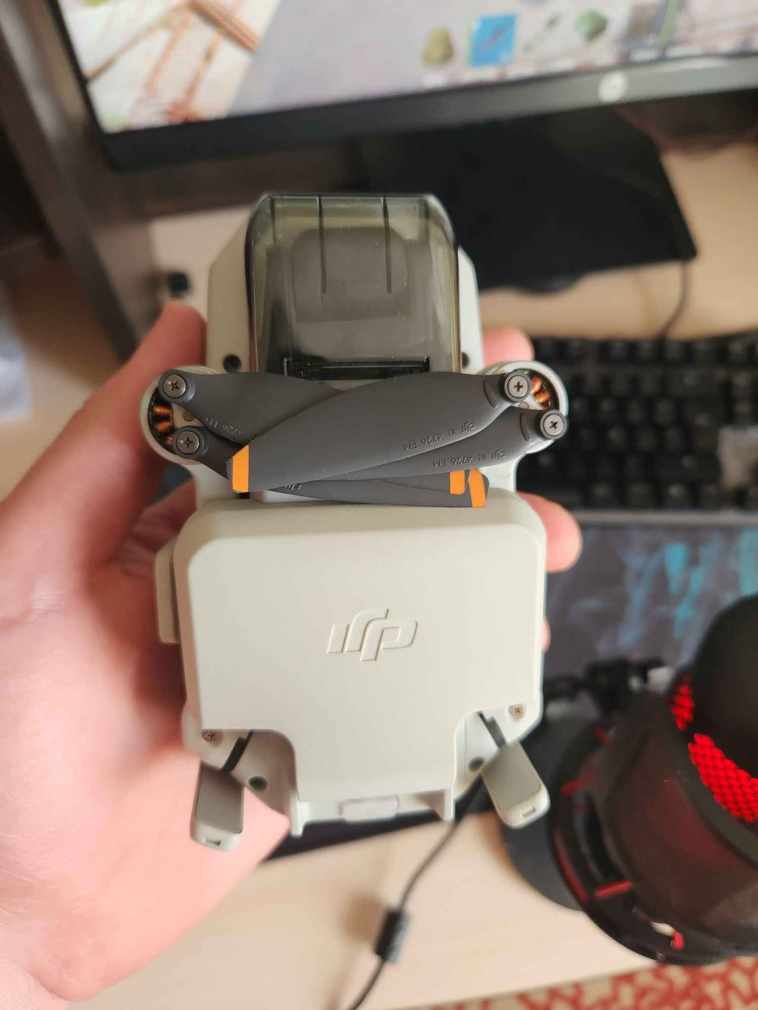 Квадрокоптер Dji Mini 2 SE fly more combo