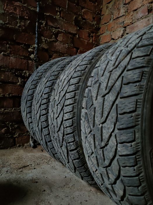 Хороша зимова гума 195/60/15