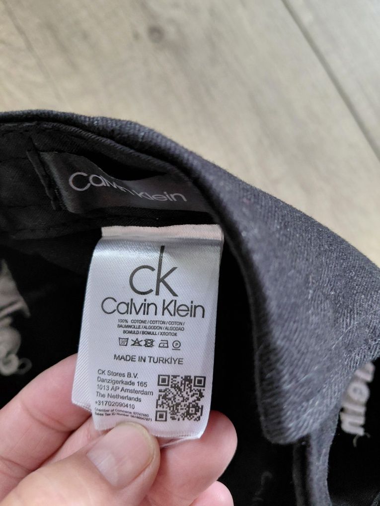 Czapeczka z daszkiem CK