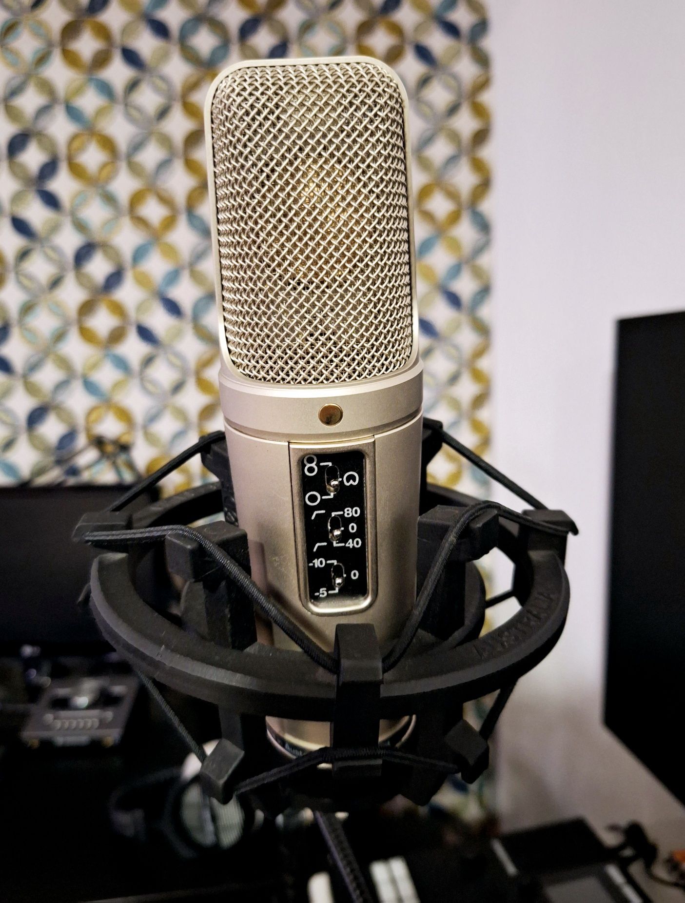 Microfone condensador Rode NT2a