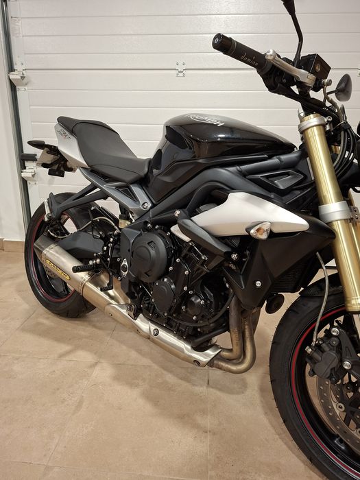 Triumph street triple 675