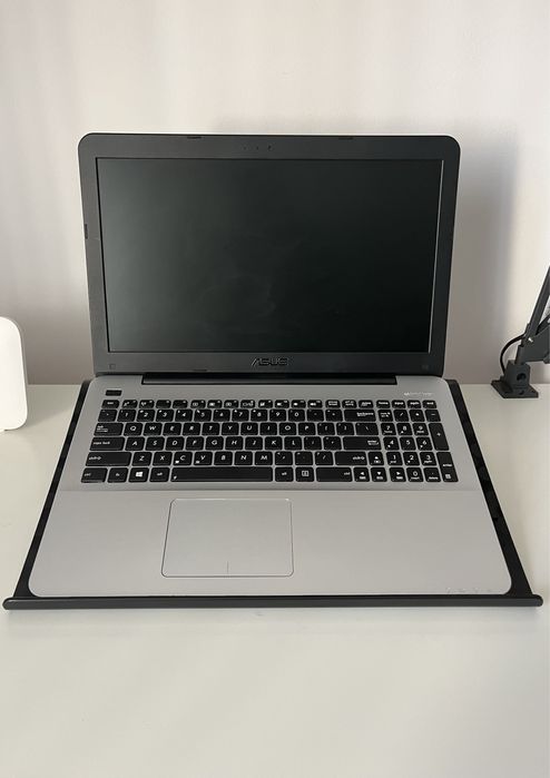 Laptop ASUS F555LJ-XO943T, czarny
