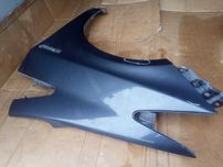 TOYOTA PRIUS III 09-15 błotnik lewy przód kolor 8V1
