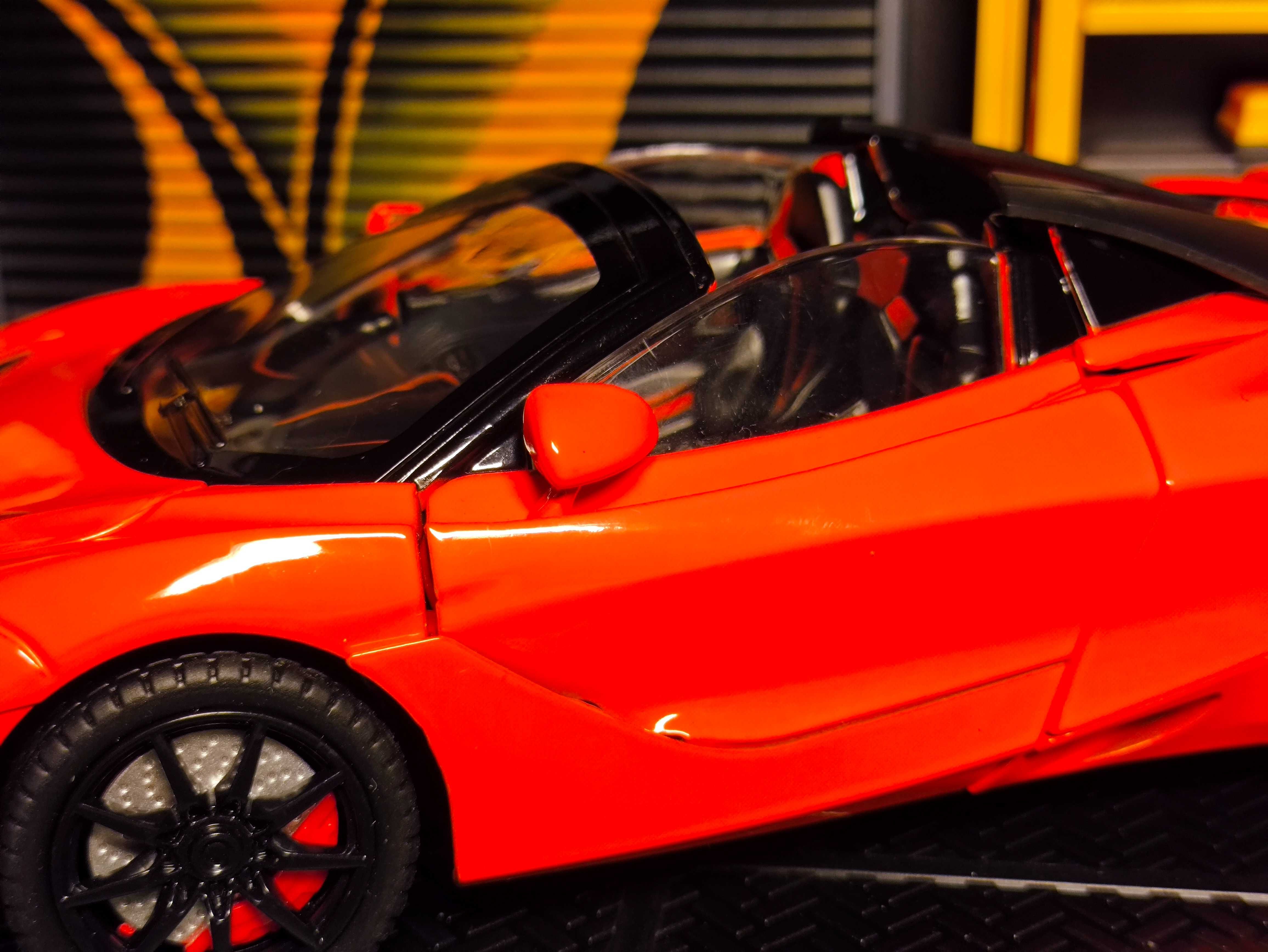 Model autka McLaren 720s  skala 1:24
