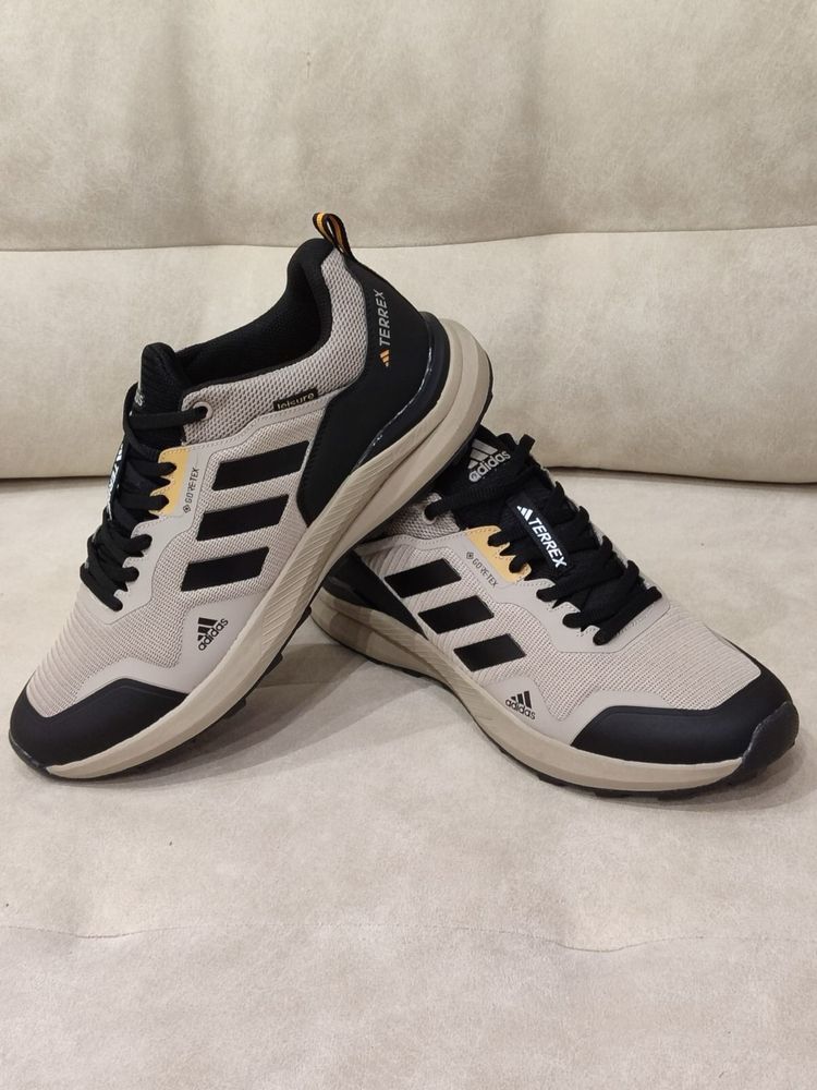 Кроссовки adidas terrex