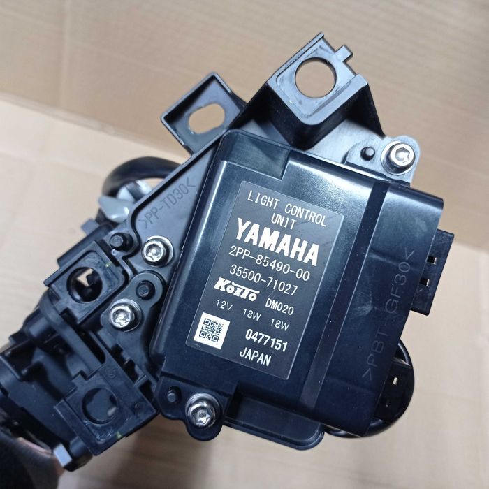 Lampy Yamaha R1 lampa YZF-R1  reflektory Yamaha R1 klosz