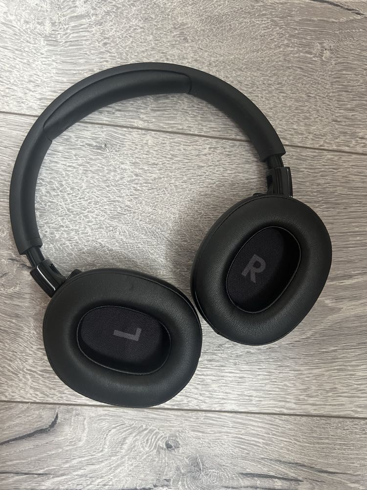 Продам jbl 710