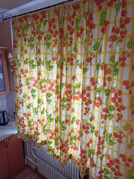 Кухонні штори Соковиті Томати, короткі занавіски фіранки 1,5х1,7м-2 шт