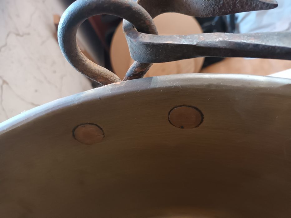 2 Caldeiras, panelas, tachos de cobre antigas