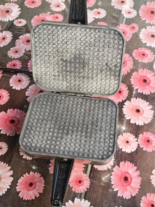 Вафельныца 1988 года в кафе.