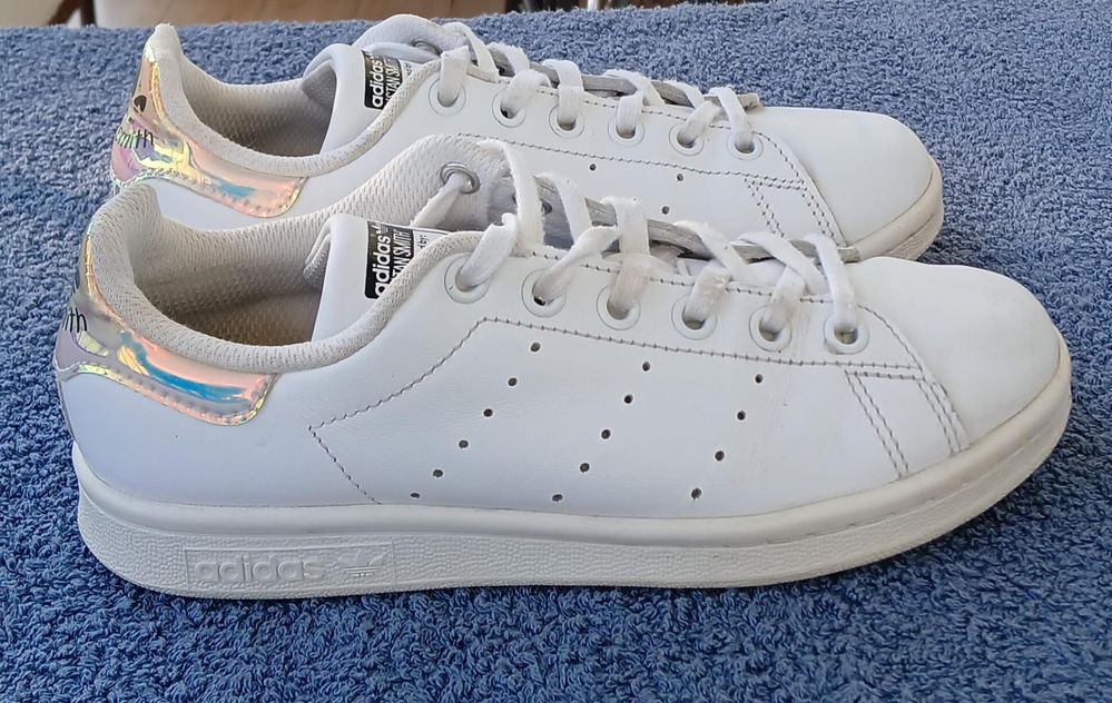 Białe sneakersy Adidas Stan Smith